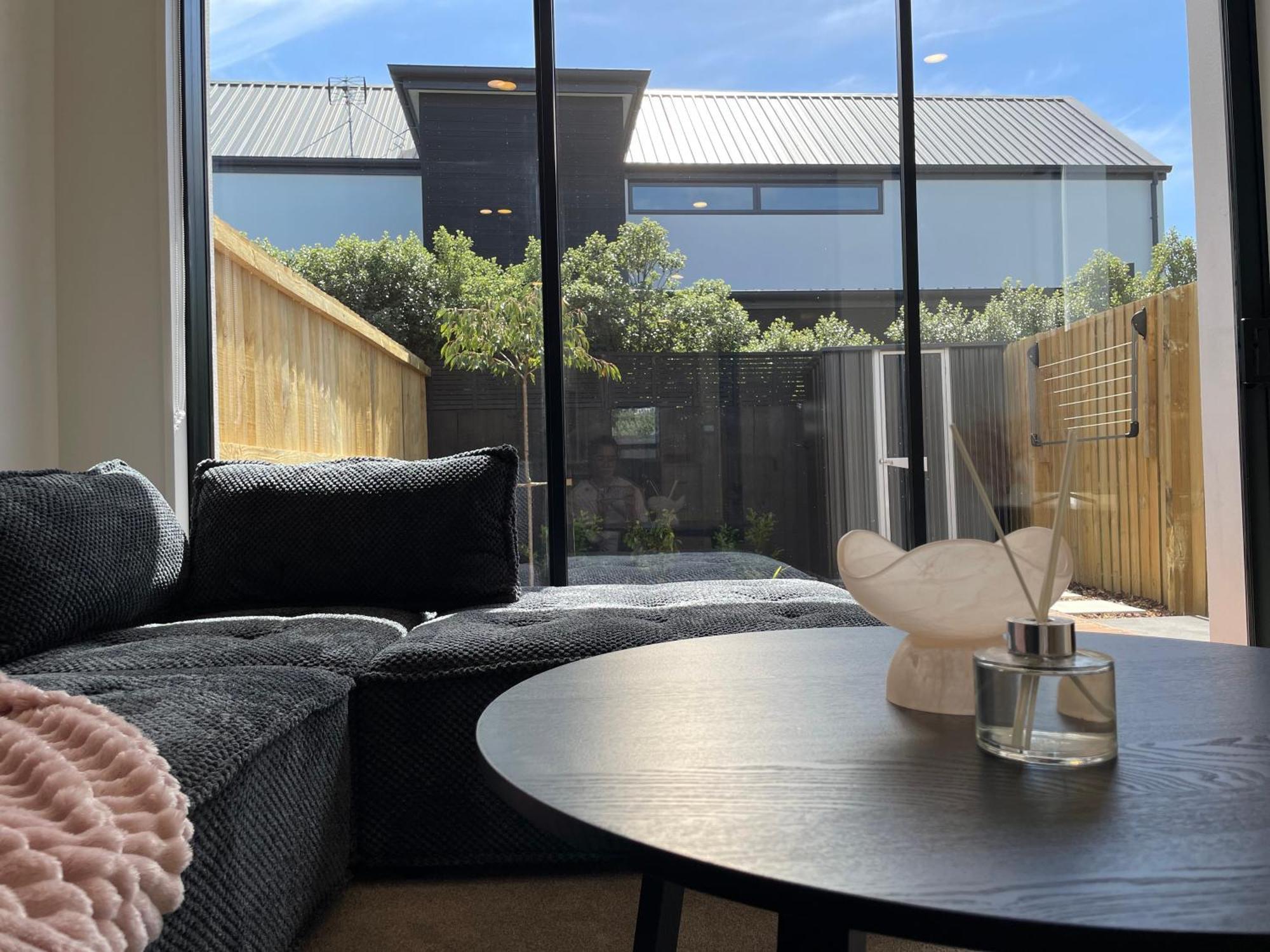 Luxury 2 Bedroom Townhouse Opposite Merivale Mall クライストチャーチ エクステリア 写真